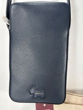 RADLEY LONDOD ENGLAND-NWT$128.00       CELL PHONE SAFETY